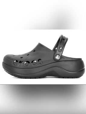 Crocs woman’s Baya Platform Clogs/ black size 7